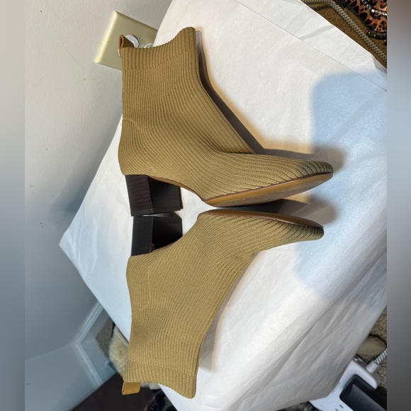 Everlane The Glove Boot ReKnit Ankle Heel Chelsea Pull on Sock Bootie Sz 8.5 - Picture 8 of 13